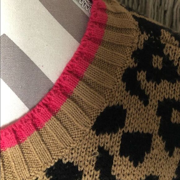 NWT Arizona Jean Co Leopard Pink Acrylic Sweater - Picture 4 of 9